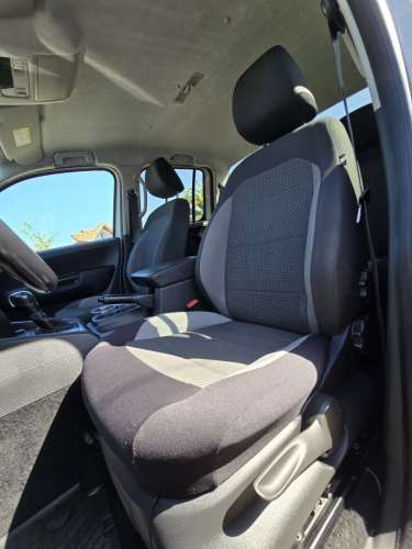 VOLKSWAGEN Amarok Comfortline AT 