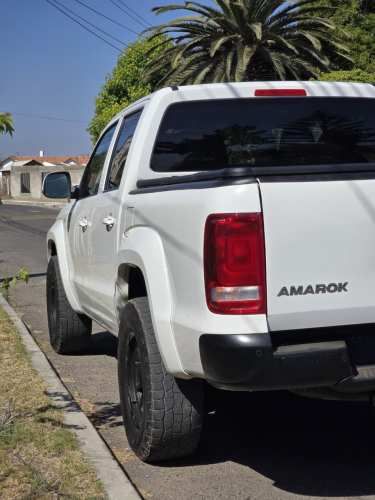 VOLKSWAGEN Amarok Comfortline AT 
