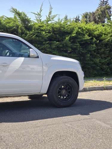 VOLKSWAGEN Amarok Comfortline AT 