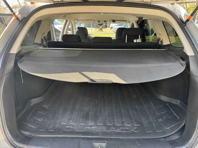 SUBARU OUTBACK DIESEL 2.0 AUT 4X4 VER EN LAS CONDES 2015