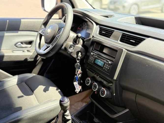 RENAULT EXPRESS 2023