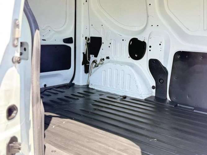 RENAULT EXPRESS 2023