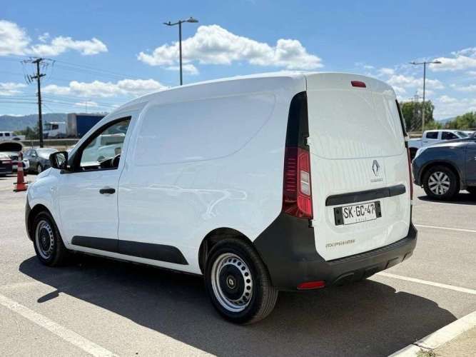 RENAULT EXPRESS 2023
