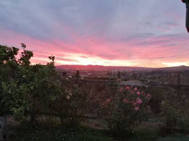 Excelente parcela con amplia casa, piscina, frutales.