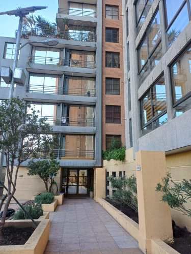 Depto 1D1B con terraza y estacionamiento – Balmaceda 2088, frente a Parque Los Reyes