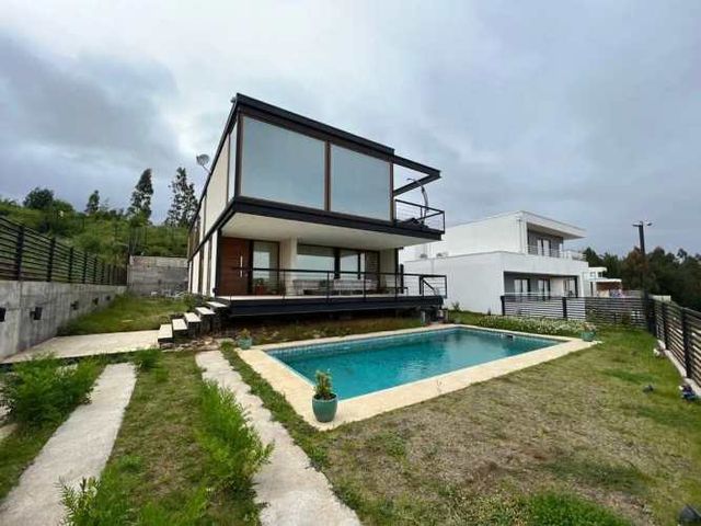 Bellisima casa con hermosa vista, San Jose del Mar, Tomé