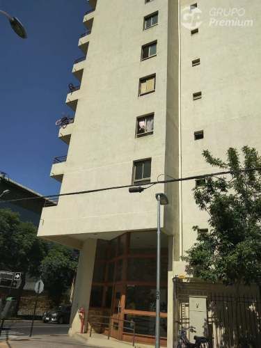 DEPARTAMENTO Santiago 1355 a dos cuadras de Avda. Matta cercano a metro Parque O´higgins