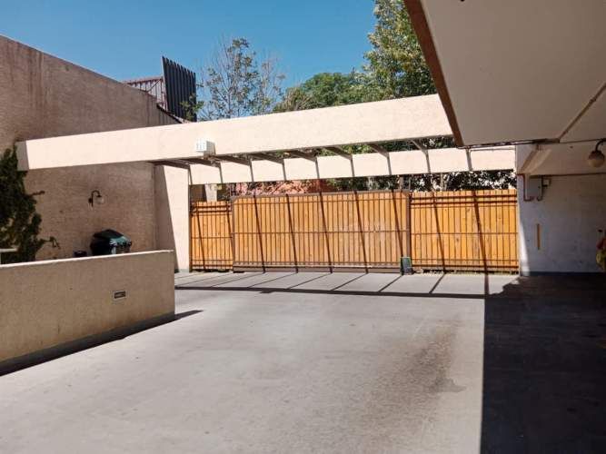 DEPARTAMENTO Santiago 1355 a dos cuadras de Avda. Matta cercano a metro Parque O´higgins