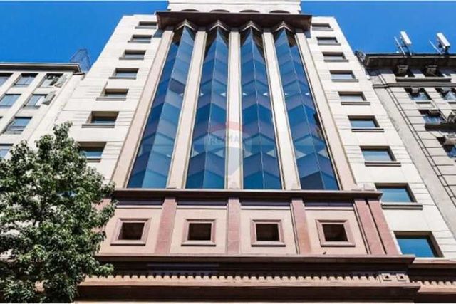 Oficinas amplias y seguras en barrio la bolsa