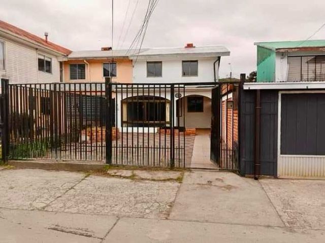 VENTA SOLEADA CASA EN DENAVI SUR TALCAHUANO