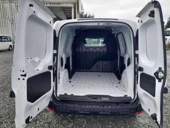 RENAULT EXPRESS 2023