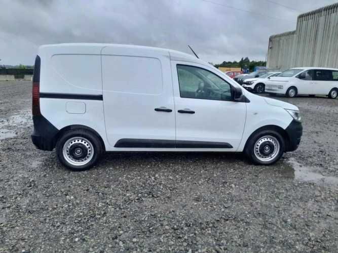 RENAULT EXPRESS 2023