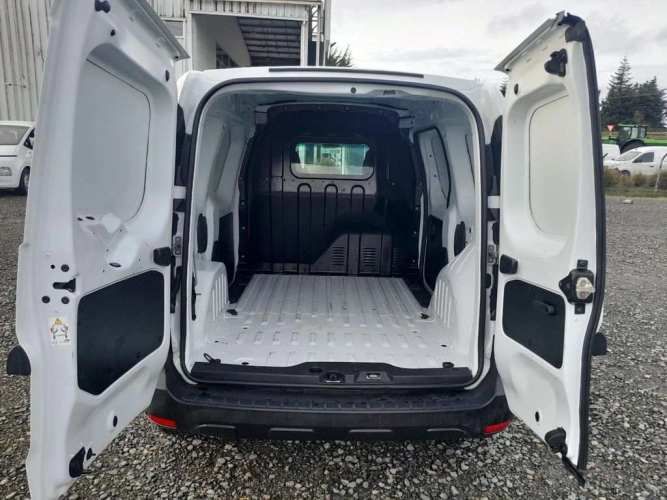 RENAULT EXPRESS 2023