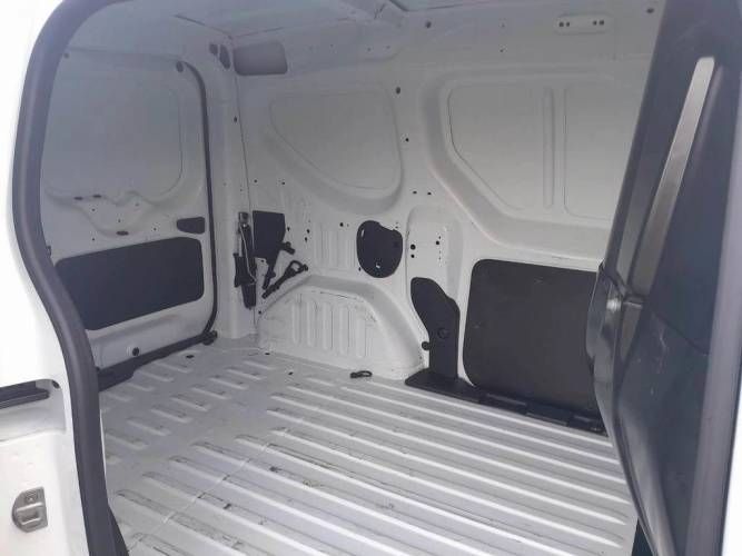 RENAULT EXPRESS 2023