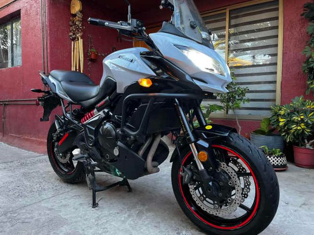 Moto Kawasaki Versys 650 CC