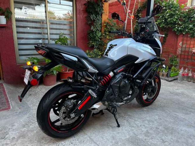Moto Kawasaki Versys 650 CC