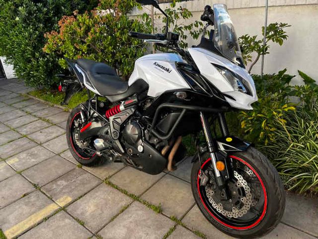 Moto Kawasaki Versys 650 CC