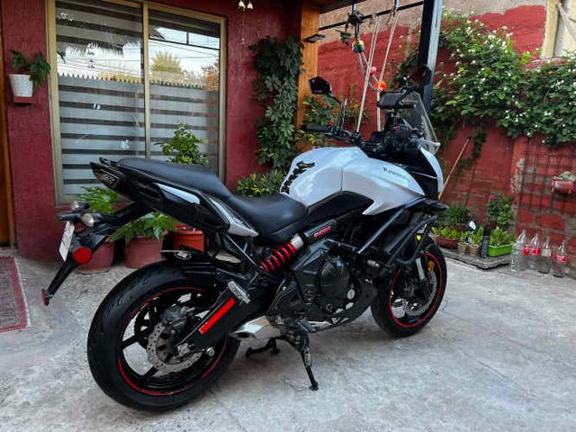 Moto Kawasaki Versys 650 CC
