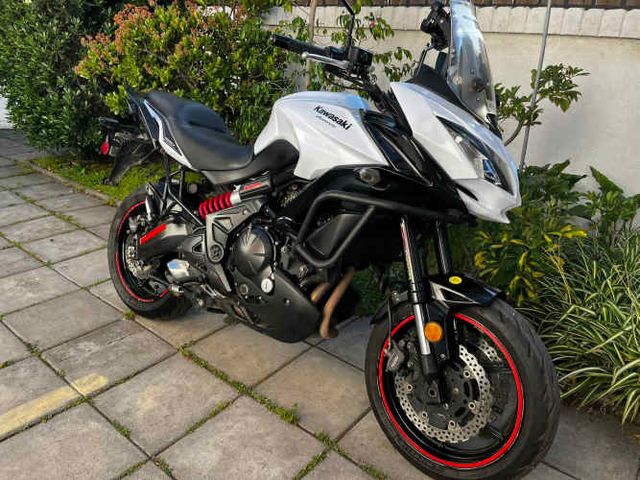 Moto Kawasaki Versys 650 CC