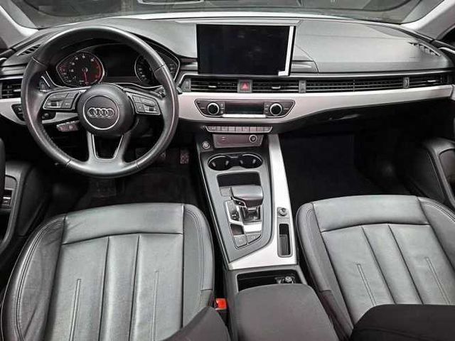AUDI A4 2023