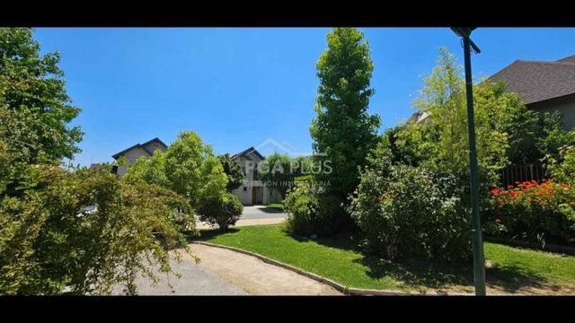 Altos del parque sur 5590, Peñalolén (124327)