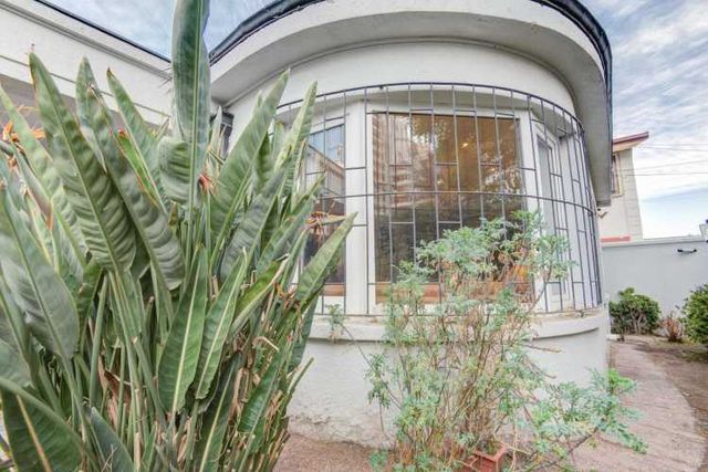 CASA AMPLIA, EXCELENTE UBICACIÓN  (124047)