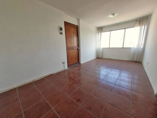 Av. Las Rejas Sur con Av. 5 de Abril, 2 dormitorios