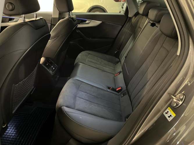 Audi A4 40 TFSI 2.0 AUT (2022)