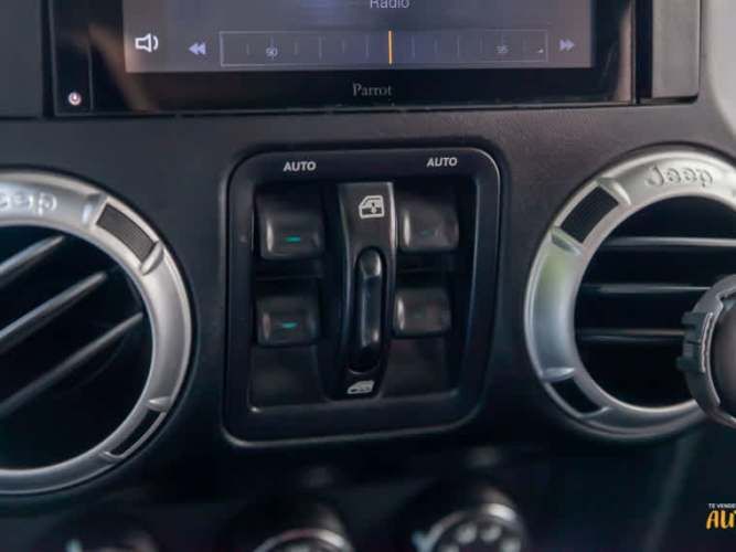 Jeep Wrangler Sahara Unltd 2016