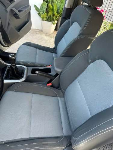 VENDO CAMIONETA MAXUS T60 2.8 DIESEL 4X4 , IMPECABLE .-