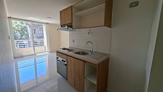 HOME ESTUDIO A PASOS DEL METRO SANTA ANA