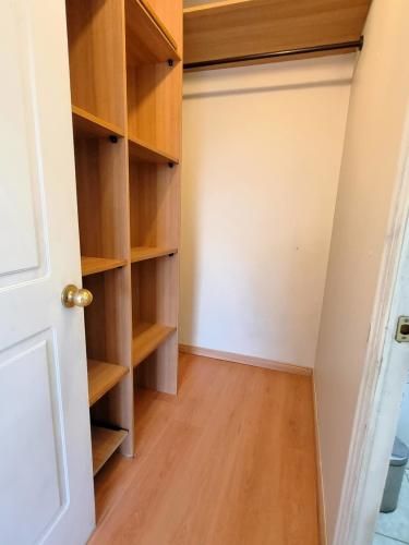 Depto. Frente a Mall Florida Center, Metro El Mirador, 1Dor+1Baño.