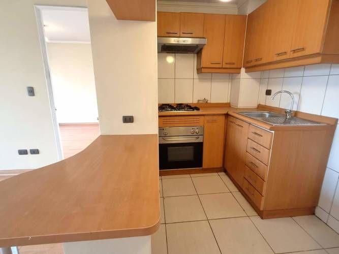 Depto. Frente a Mall Florida Center, Metro El Mirador, 1Dor+1Baño.