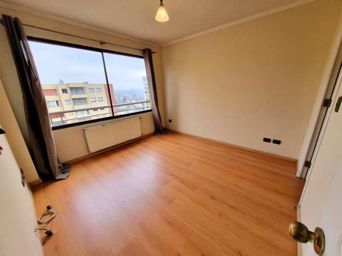 Depto. Frente a Mall Florida Center, Metro El Mirador, 1Dor+1Baño.