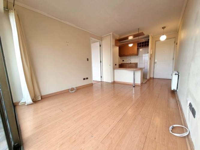 Depto. Frente a Mall Florida Center, Metro El Mirador, 1Dor+1Baño.