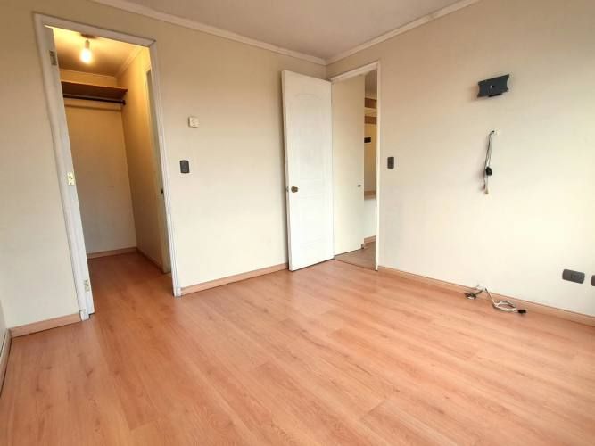 Depto. Frente a Mall Florida Center, Metro El Mirador, 1Dor+1Baño.