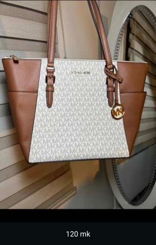 Carteras Michael Kors , Guess , Karl ,