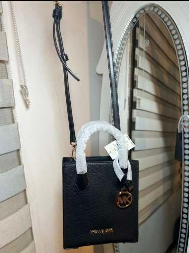 Carteras Michael Kors , Guess , Karl ,