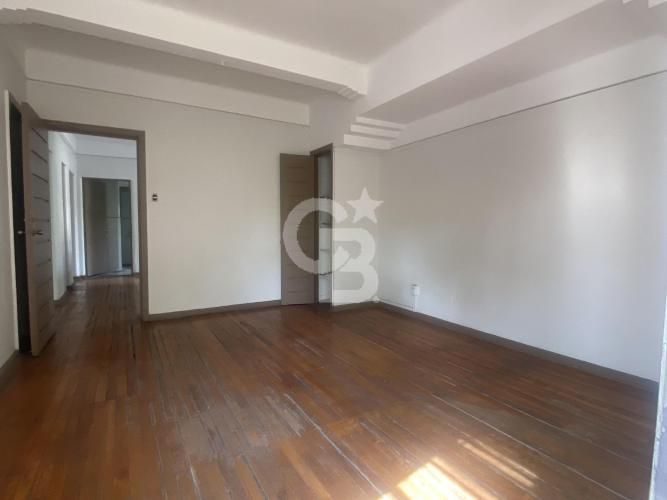 Casa a solo tres cuadras del Metro Inés de Suárez