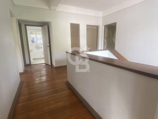 Casa a solo tres cuadras del Metro Inés de Suárez