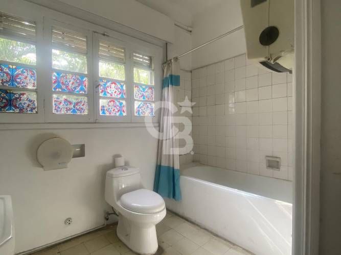 Casa a solo tres cuadras del Metro Inés de Suárez