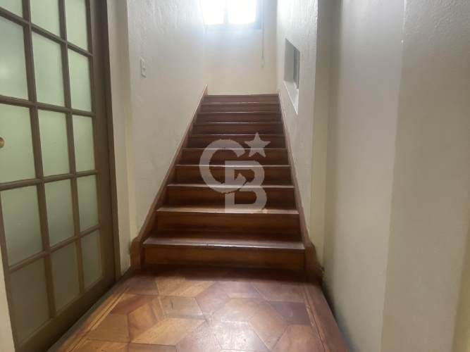 Casa a solo tres cuadras del Metro Inés de Suárez