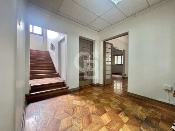 Casa a solo tres cuadras del Metro Inés de Suárez