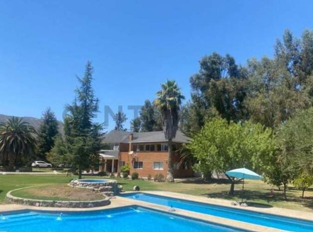 OPORTUNIDAD SE VENDE GRAN CASA CAMINO LONQUÉN