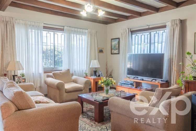 CASA 13 Norte Lado Oriente