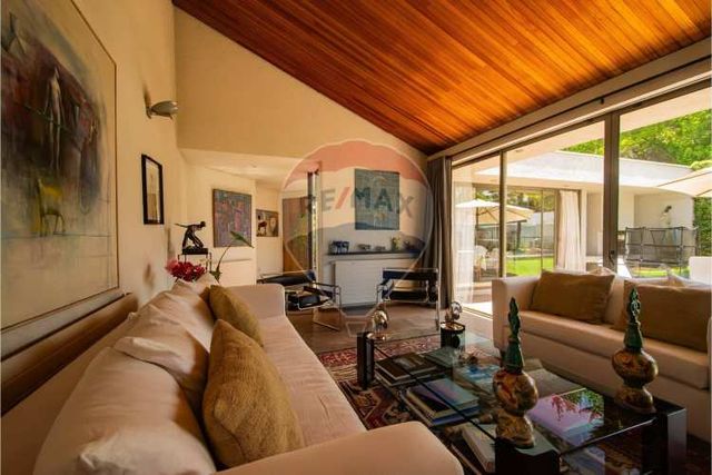 Casa mediterránea sector los dominicos antiguos