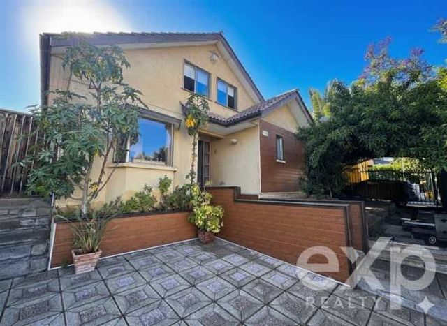 CASA Camino del Claustro 6768