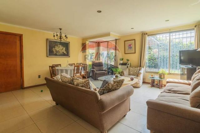 "las condes, metro hernando de magallanes,"