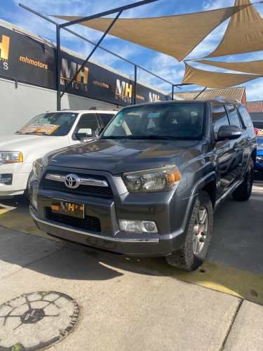 TOYOTA 4RUNNER LIMITED 4X4 4.0 AUTOMATICA. 2012.