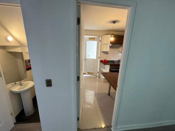 Casa de tres pisos en condominio Hacienda Huechuraba 6